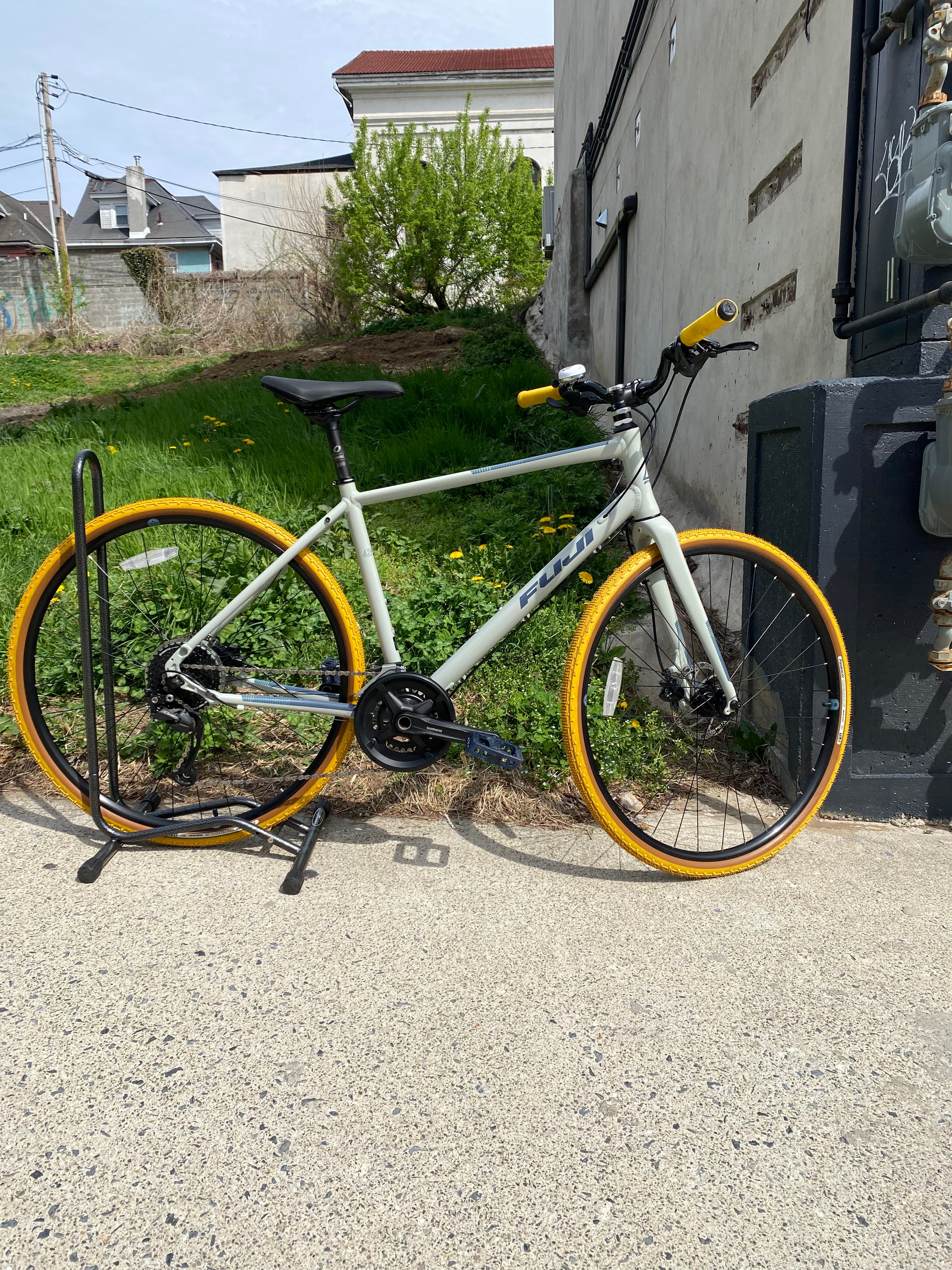 FUJI ABSOLUTE 1.7 19" CONCRETE GREY USED