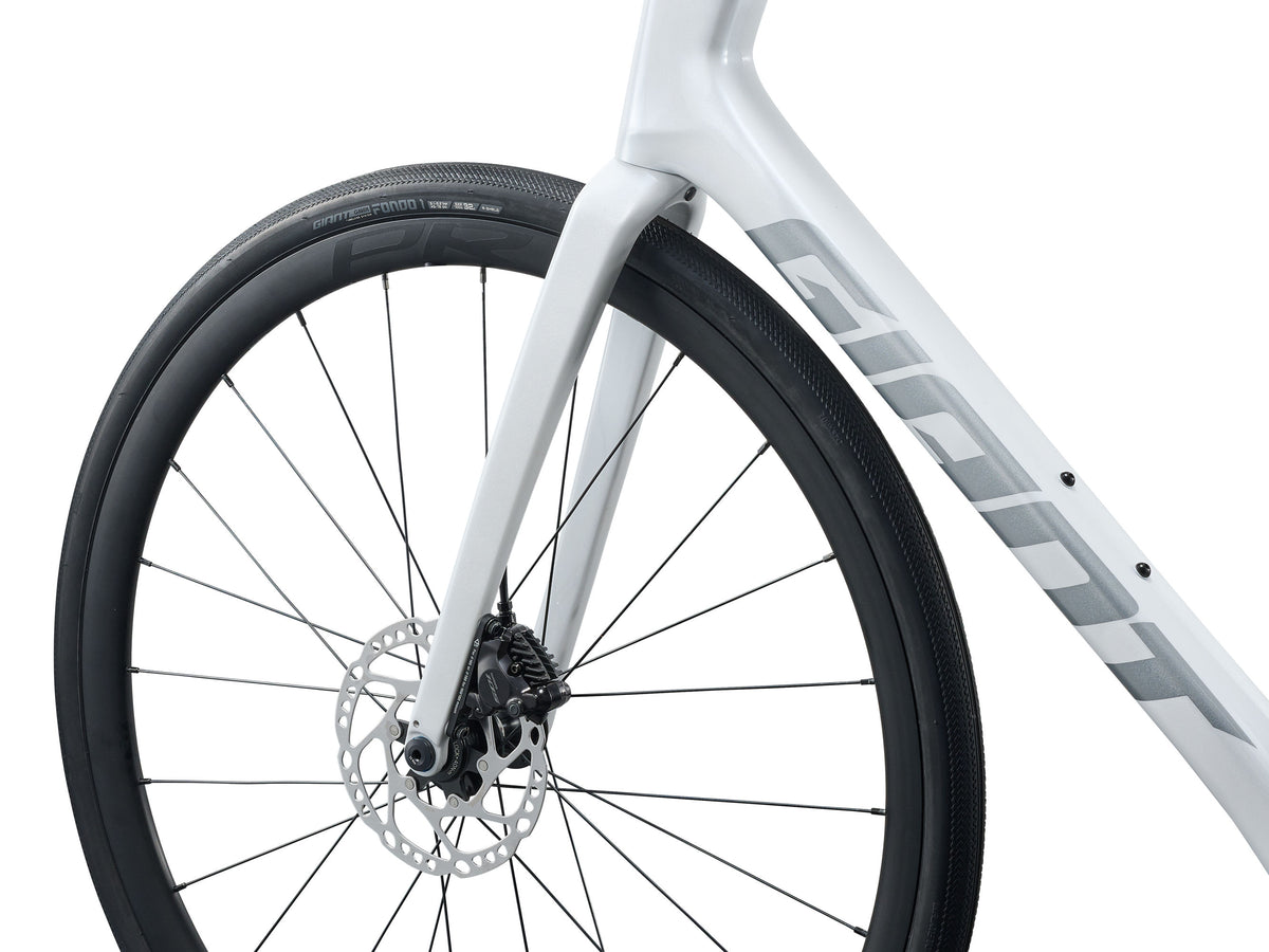Giant Defy Advance 2 Pearl White