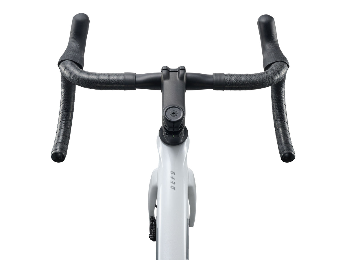 Giant Defy Advance 2 Pearl White
