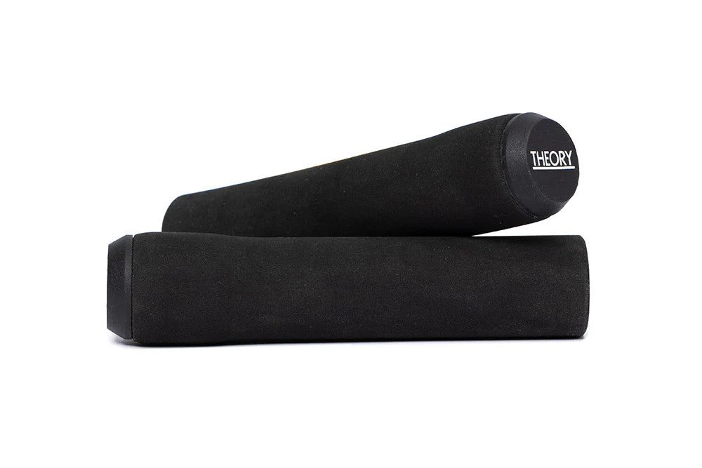 THEORY SILICON GRIP BLACK
